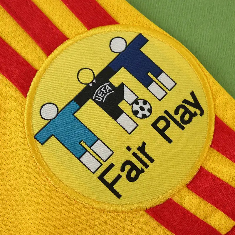 2000 season Romania home retro Fan version