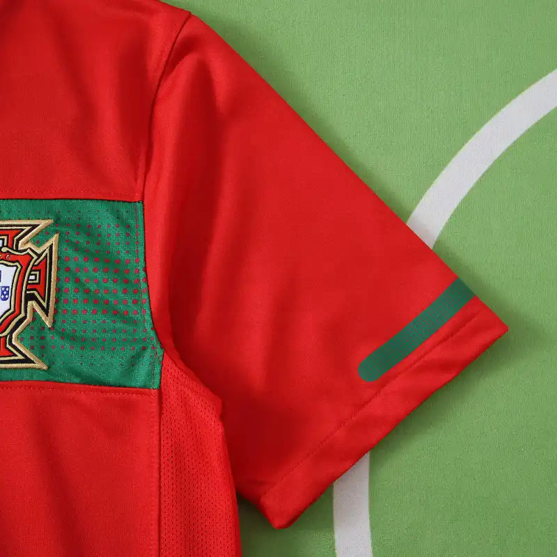 2010 season Portugal home retro Fan version
