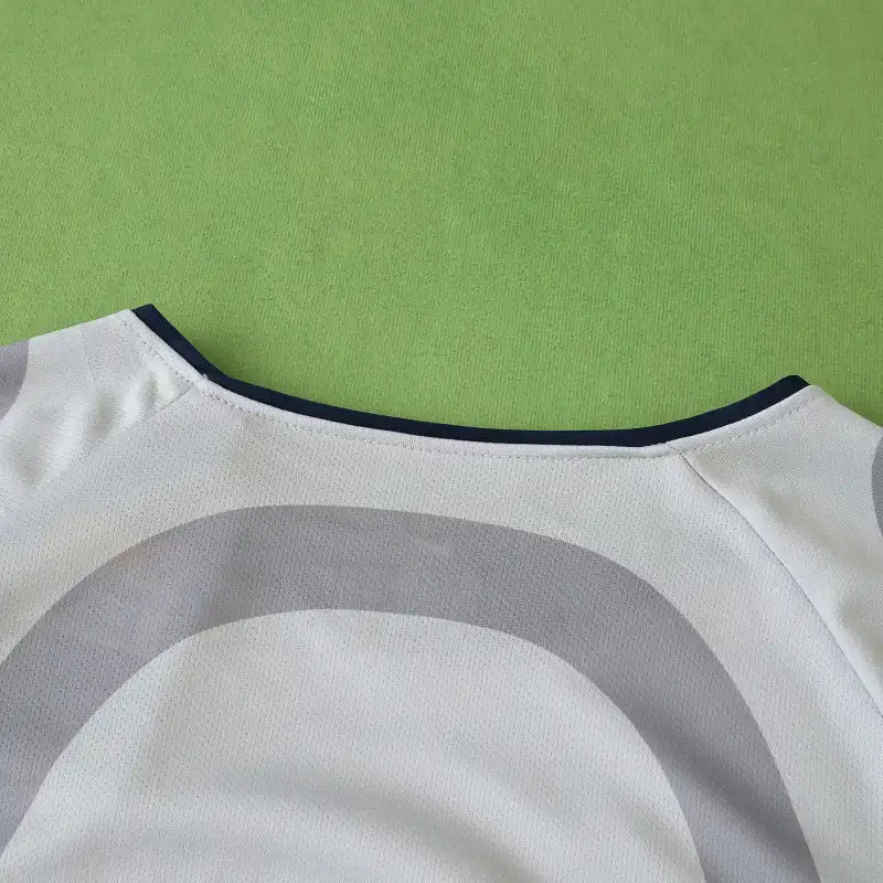 2001 season Paris Saint-Germain F.C. away retro Kids kit