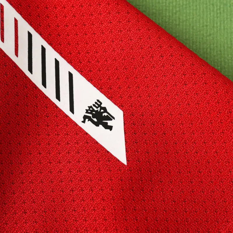 1011 season Manchester United F.C. home retro Fan version