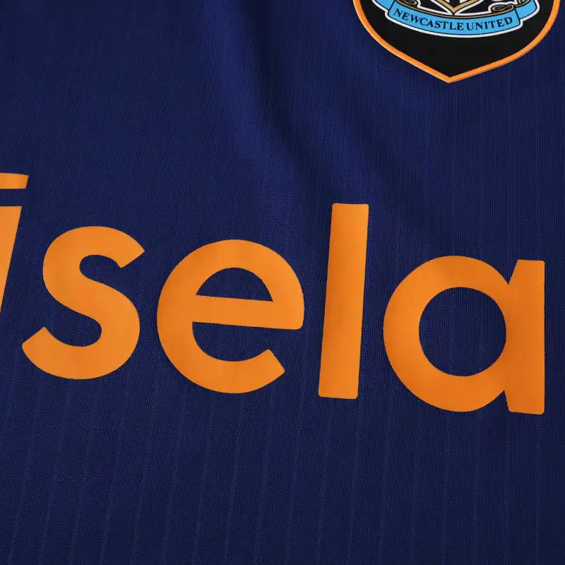 2526 season Newcastle United F.C. third Player version