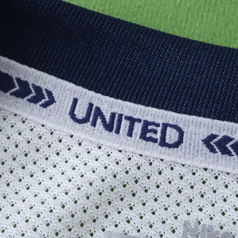 0809 season Manchester United F.C. third Kids kit