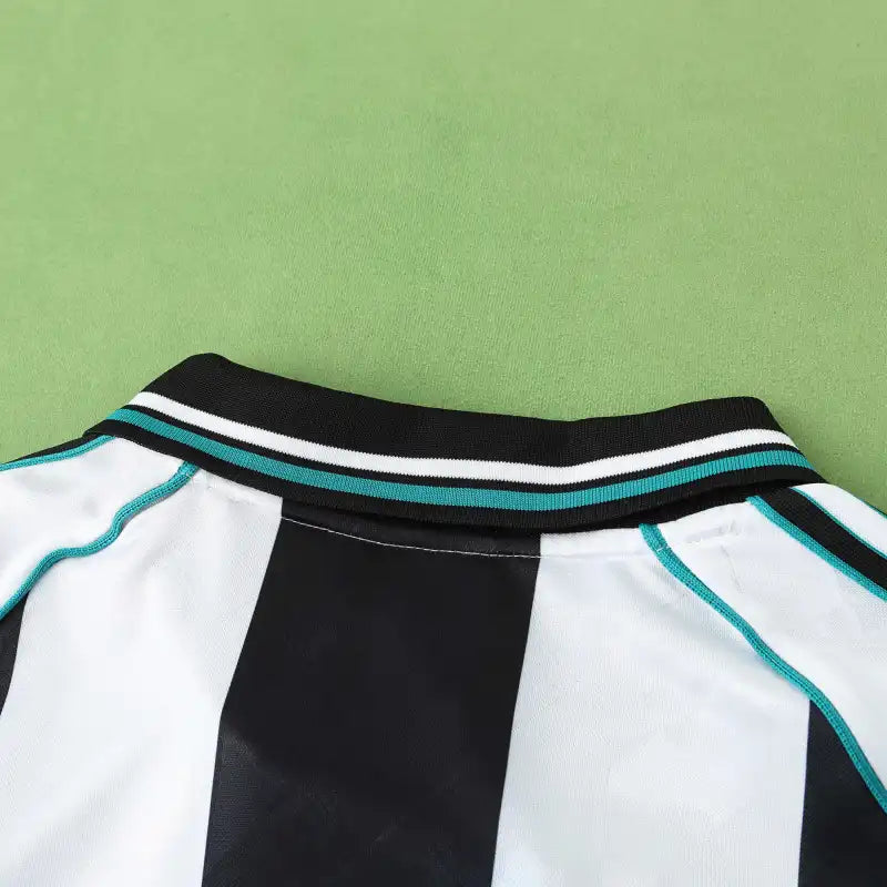 2425 season Newcastle United F.C. Long sleeved retro Fan version