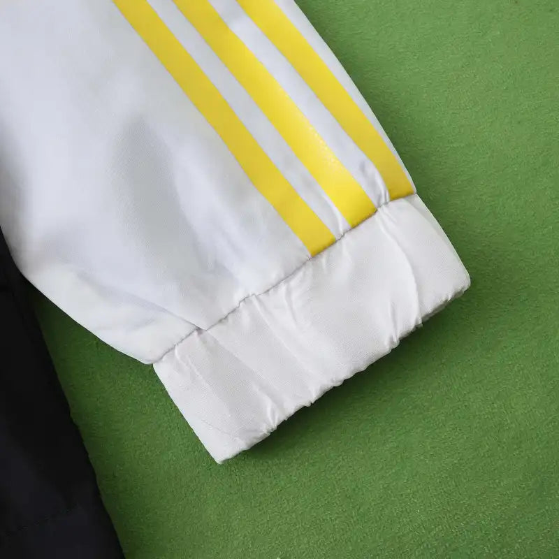 2526 Tigres UANL  Hooded windbreak