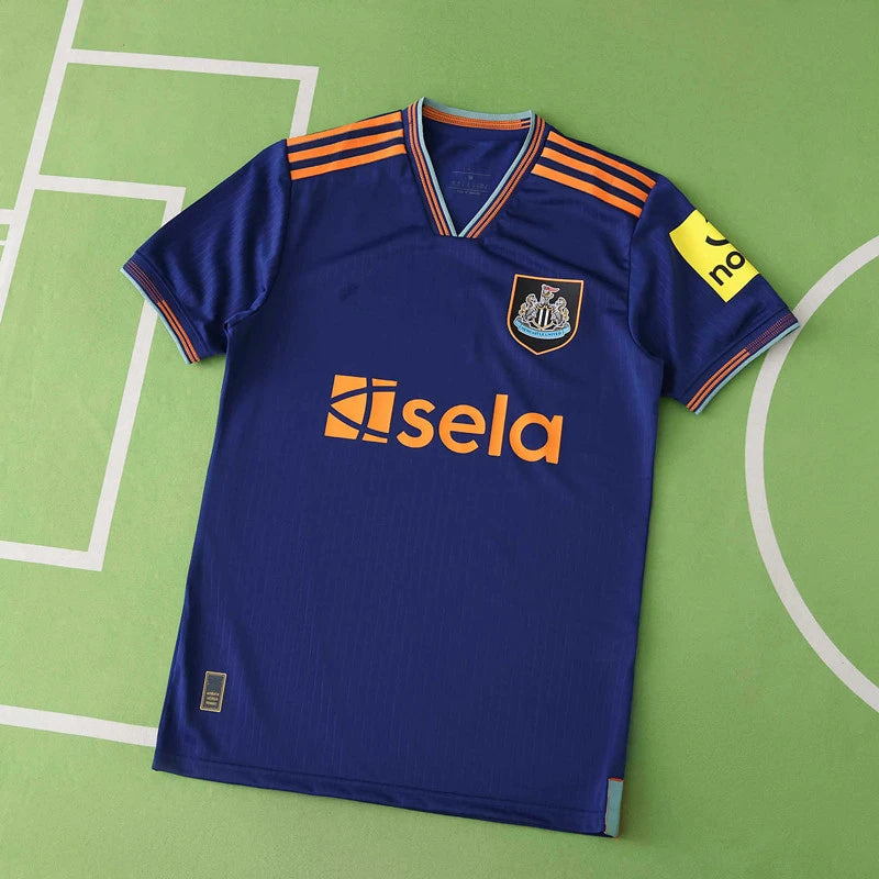 2526 season Newcastle United F.C. third Player version