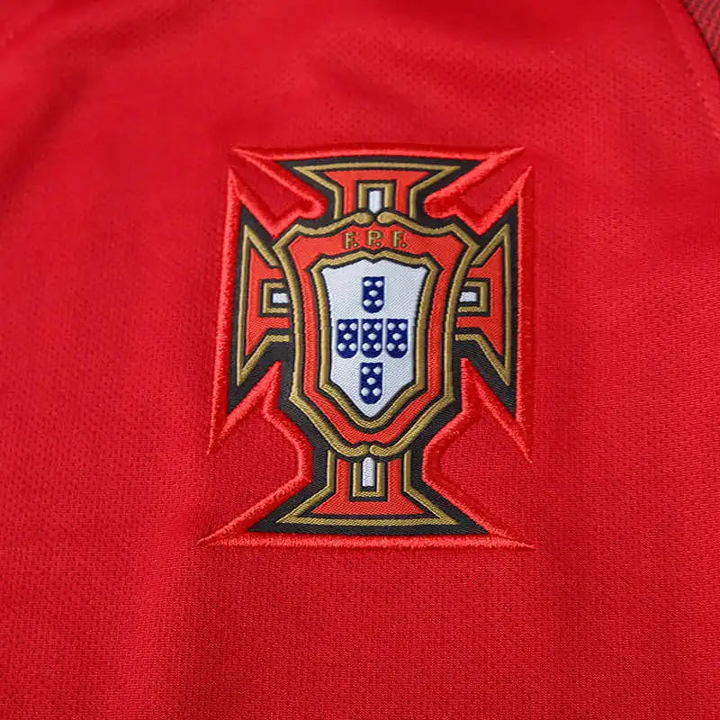 16 season Portugal home retro Long sleeve Fan version