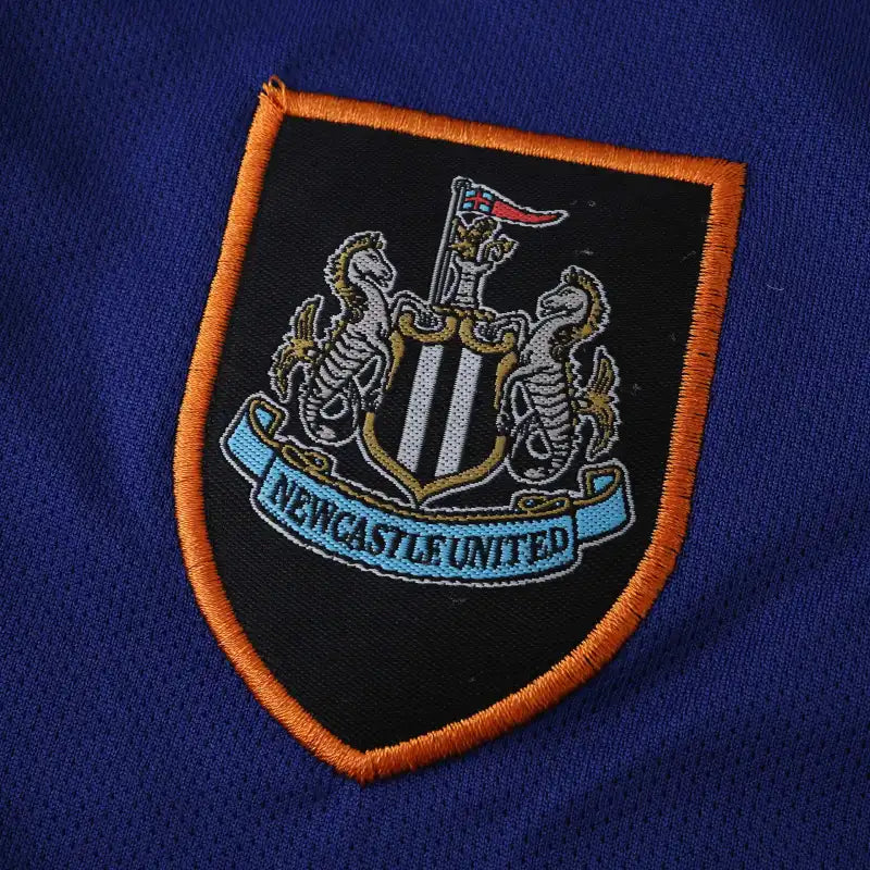 2526 season Newcastle United F.C. third Kids kit