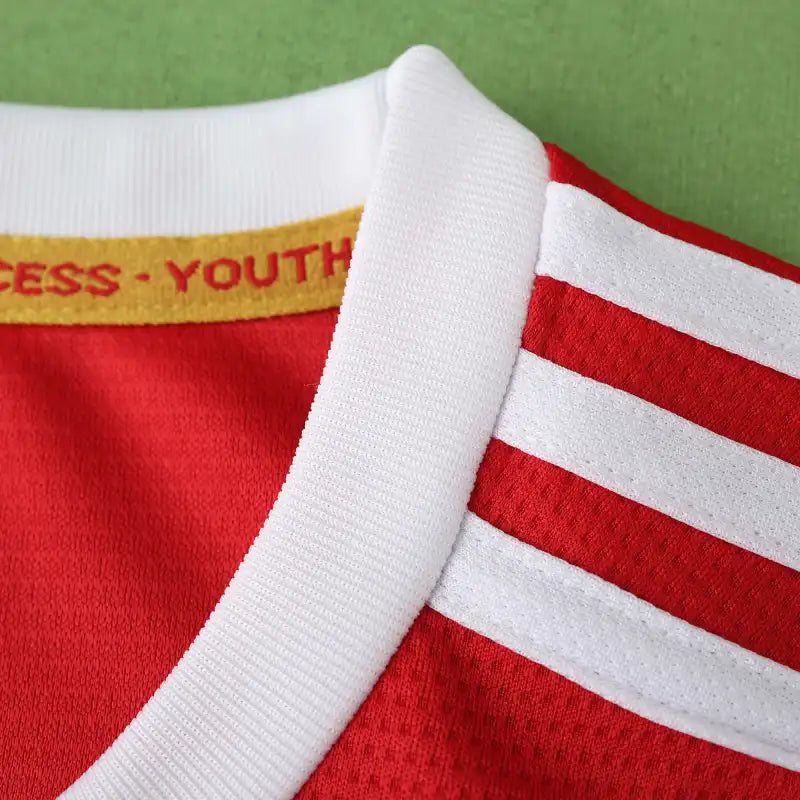 2122 season Manchester United F.C. home retro Fan version