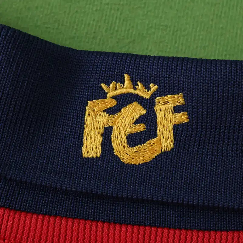 2000 season Spain home retro Fan version