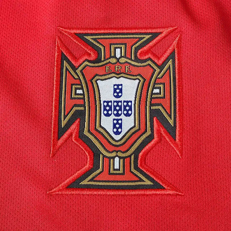 16 season Portugal home retro Fan version