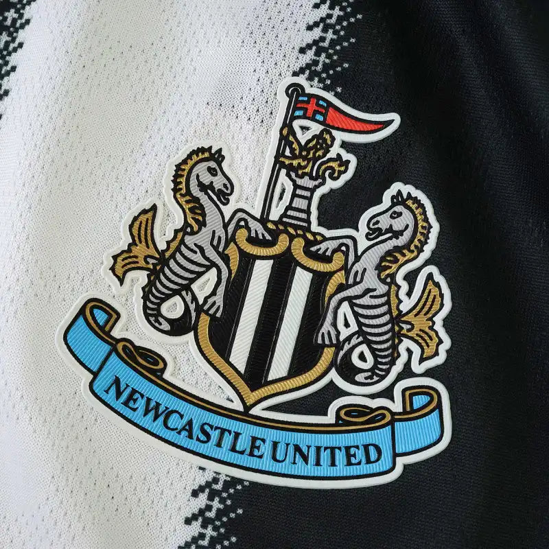 2526 season Newcastle United F.C. home Player version