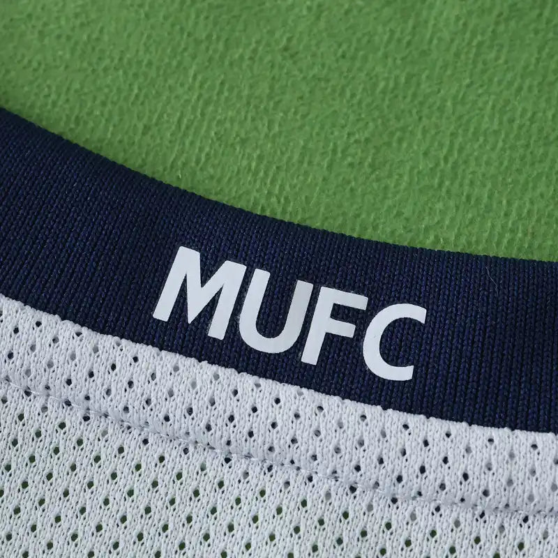 0809 Manchester United F.C. away retro Kids kit