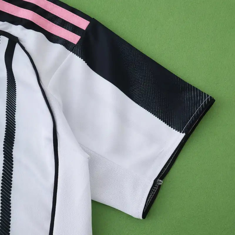 2526 season Juventus F.C. home Kids kit