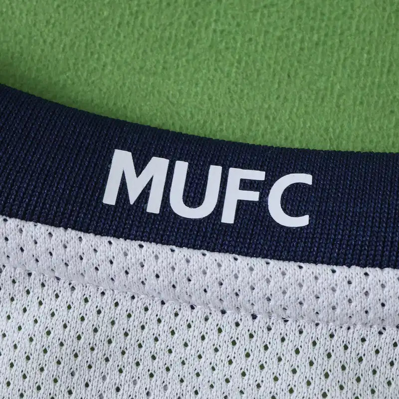 0809 season Manchester United F.C. third Kids kit